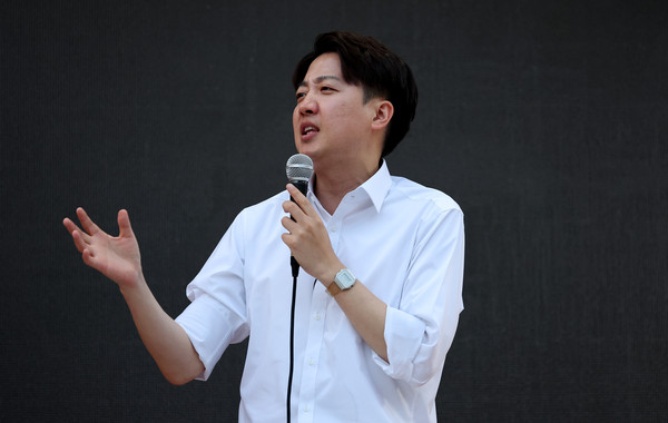 ▲ 지지 호소하는 이준석 후보. /뉴시스
