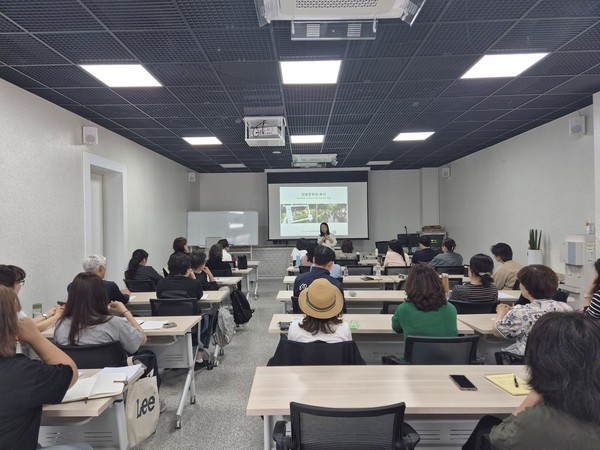▲ 남양주시 제3기 남양주시민정원사 양성교육 기초과정 개강 모습.