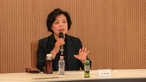 ▲ 신계용 과천시장이 '과천지식정보타운 기업협의회 대표 간담회'를 주재하고 있다.