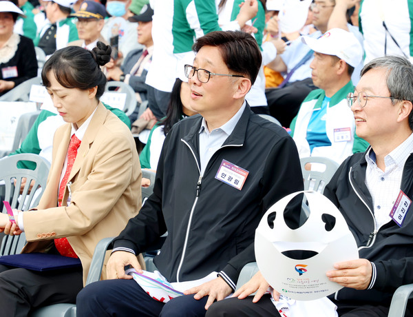 ▲ 제71회 경기도체육대회 2025 가평 개회식에 참석한 안광림 부의장.