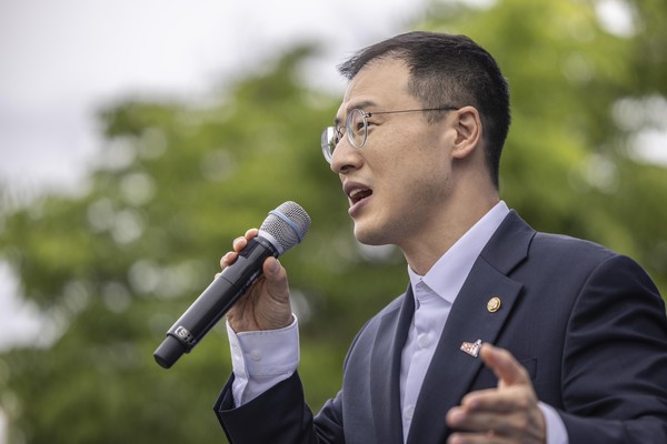 ▲ 이재명 후보 지지연설 하는 김상욱 의원. /뉴시스