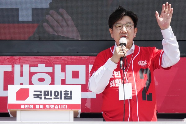 ▲ 제주 찾아 지지 호소하는 권성동. /뉴시스