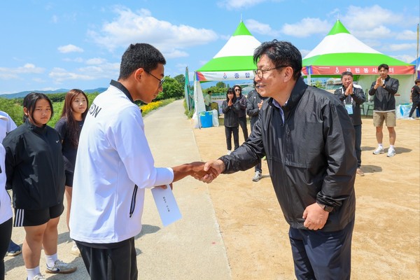 ▲ 도성훈 인천광역시교육감 ‘제54회 전국소년체육대회 인천선수단’ 격려 모습.