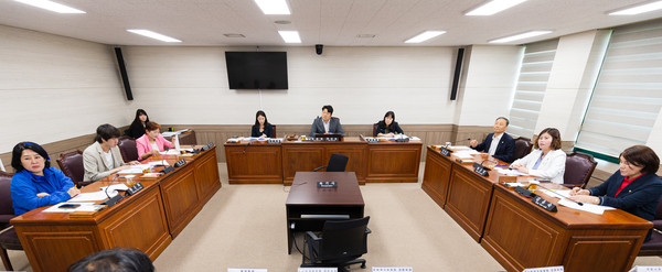 ▲ 안산시의회 ‘제296회 임시회 폐회 중 의회운영위원회’ 모습.