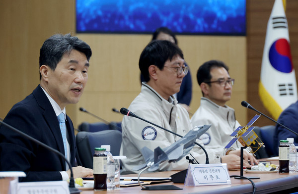 ▲ 이 대통령 권한대행, 우주항공산업 발전방안 간담회 인사말. /뉴시스