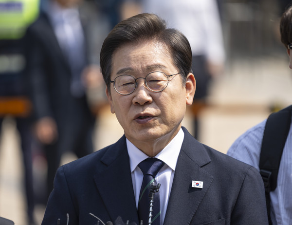 ▲ 답변하는 이재명 대선후보. /뉴시스