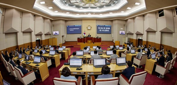 ▲ 부천시의회 제284회 제1차 정례회 본회의 전경.