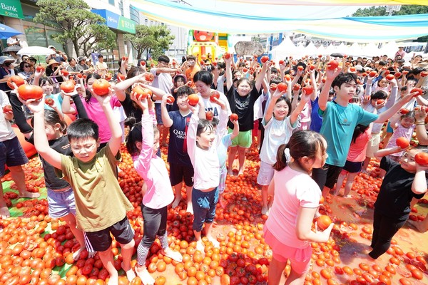 ▲ 지난해 '제22회 퇴촌토마토거리축제' 개최 모습.