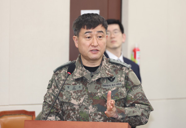 ▲ 박안수 전 육군참모총장(전 계엄사령관)이 지난 2월 4일 서울 여의도 국회에서 열린 윤석열 정부의 비상계엄 선포를 통한 내란혐의 진상규명 국정조사특별위원회의 2차 청문회에서 의원 질의에 답하고 있다. /뉴시스
