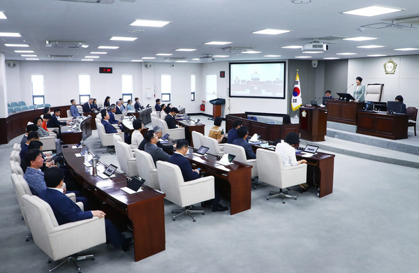 ▲ 송파구의회 제323회 정례회 제1차 본회의 전경.