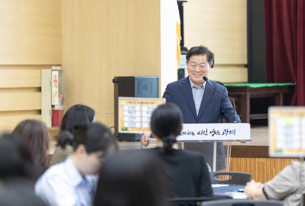 ▲ 박승원 광명시장이 2025년 동상일몽 네트워크 '통(通)하는 날' 행사에서 인사말을 하고 있다.