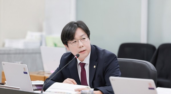 ▲ 발언 중인 이주훈 의원.