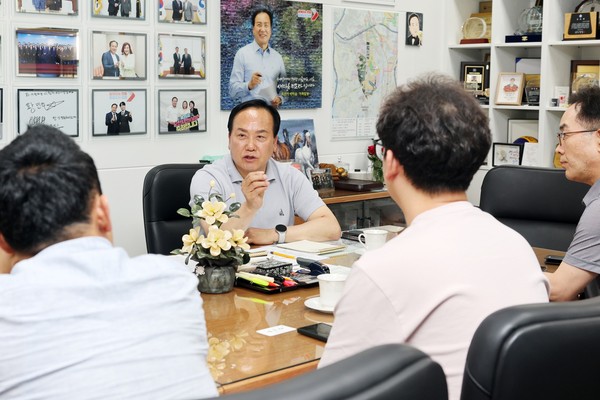 ▲ 이권재 오산시장이 오산동탄비대위 간담회를 주재하고 있다.