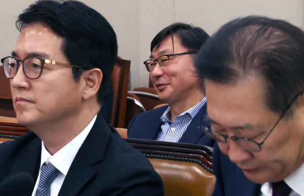 ▲ 이화영(가운데) 전 경기도 평화부지사. /뉴시스