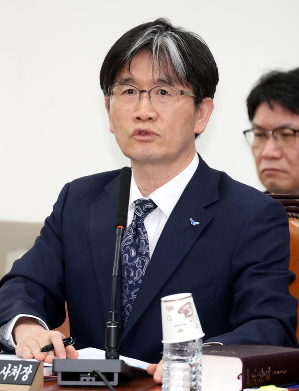 ▲ 오동운 고위공직자범죄수사처(공수처)장이 17일 "초심을 잊지 않고 정치적 중립성과 직무상 독립성을 철저히 준수할 것"이라고 밝혔다. 오 처장이 4월 9일 오전 서울 여의도 국회에서 열린 법제사법위원회 전체회의에서 의원들의 질의에 답변하고 있다. /뉴시스