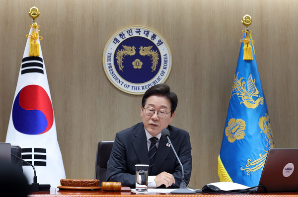 ▲ 이재명 대통령이 19일 서울 용산구 대통령실 청사에서 열린 국무회의에서 발언하고 있다. /뉴시스