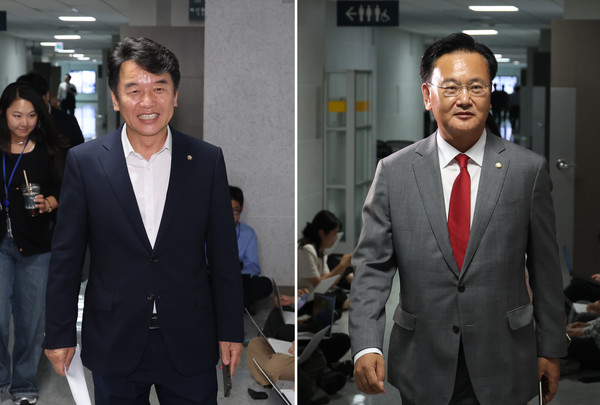 ▲ 문진석(왼쪽 사진) 더불어민주당 원내수석부대표와 유상범 국민의힘 원내수석부대표가 상임위원장 배분 등 협상을 위해 23일 서울 여의도 국회 의원회관 문진석 의원실로 각자 향하고 있다. /뉴시스