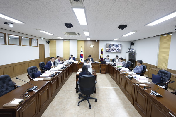 ▲ 양천구의회 예산결산특별위원회 회의 개최 모습.