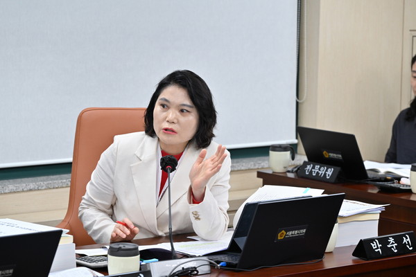▲ 상임위 회의에서 발언하는 박춘선 의원.