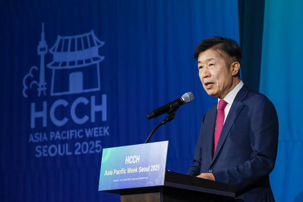 ▲ ‘HCCH 아시아·태평양 주간 서울 2025’에서 축사를 하고 있는 전성수 서초구청장.