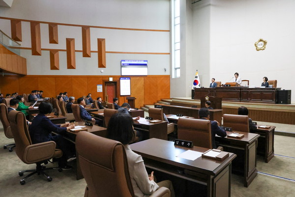 ▲ 성동구의회 제285회 제1차 정례회 제3차 본회의 전경.