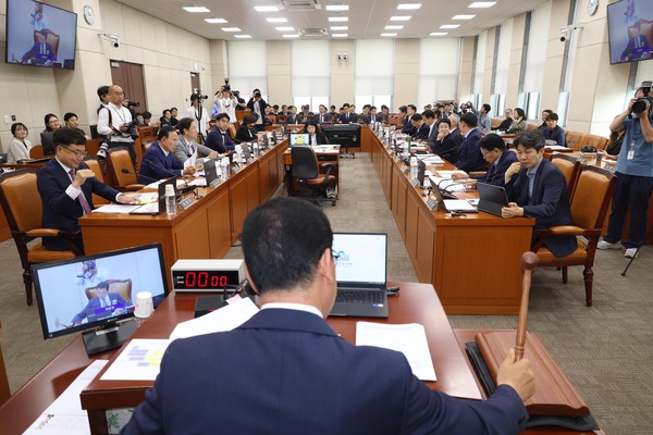 ▲ 국회 행안위 전체회의. /뉴시스