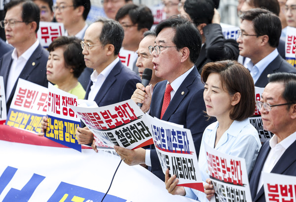 ▲ 김민석 총리 후보자 사퇴 촉구하는 송언석. /뉴시스