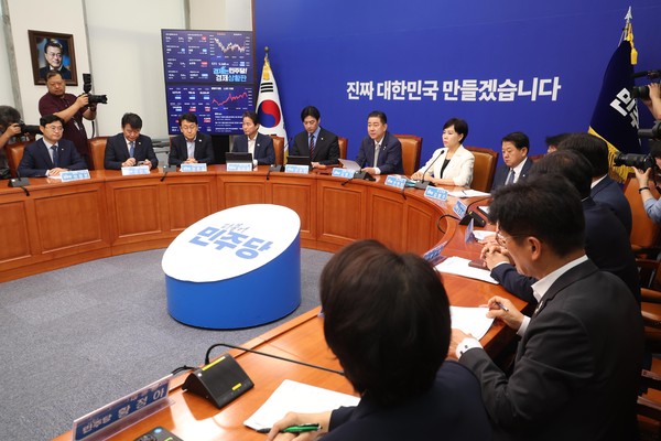 ▲ 발언하는 김병기 당대표 직무대행 겸 원내대표. /뉴시스