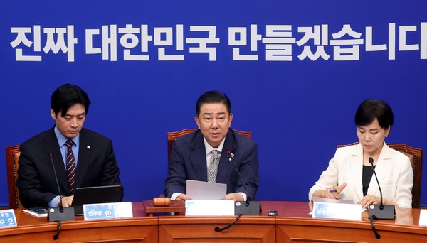 ▲ 발언하는 김병기 당대표 직무대행 겸 원내대표. /뉴시스