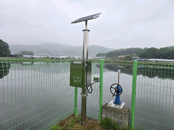▲ 저수지 자동수위측정기.