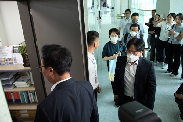 ▲ 윤상현 의원실 압수수색 나선 김건희 특검. /뉴시스