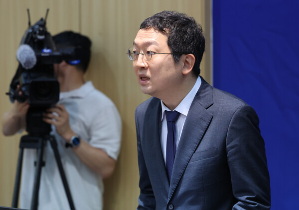 ▲ 정민영 순직 해병 특검팀 특검보가 7일 오전 서울 서초구 이명현 순직 해병 특별검사 사무실에서 정례 브리핑을 하고 있다. /뉴시스