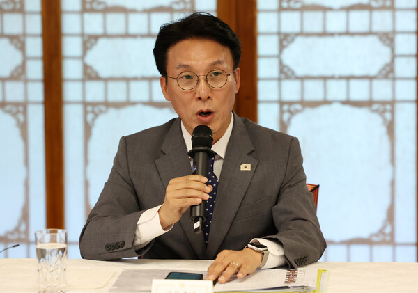 ▲ 김민석 국무총리가 6일 오후 서울 종로구 삼청동 국무총리 공관에서 열린 이재명 정부 첫 고위당정협의회에서 발언하고 있다. /뉴시스