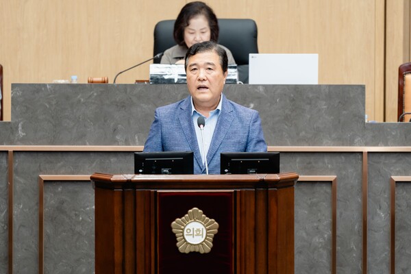 ▲ 광진구의회 장길천 의원 5분 자유발언 모습.