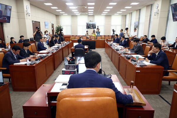 ▲ 국회 국방위, 안규백 장관 인사청문회 실시 계획서 채택. /뉴시스