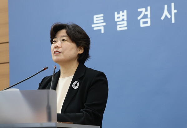 ▲ 박지영 내란 특검 특검보가 8일 오후 서울 서초구 고등검찰청에 마련된 내란 특검 사무실에서 정례 브리핑을 하고 있다. /뉴시스