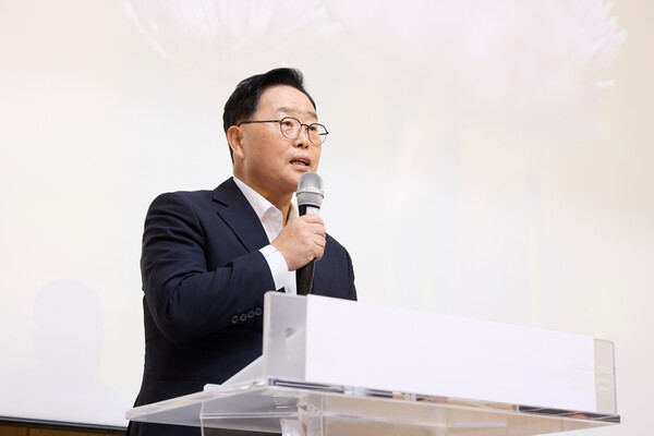▲ 김삿갓 전국문학대회 시상식 축사하는 강수현 양주시장.