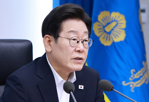 ▲ 이재명 대통령이 17일 서울 용산 대통령실 청사에서 열린 4차 수석·보좌관 회의에서 발언하고 있다. /뉴시스