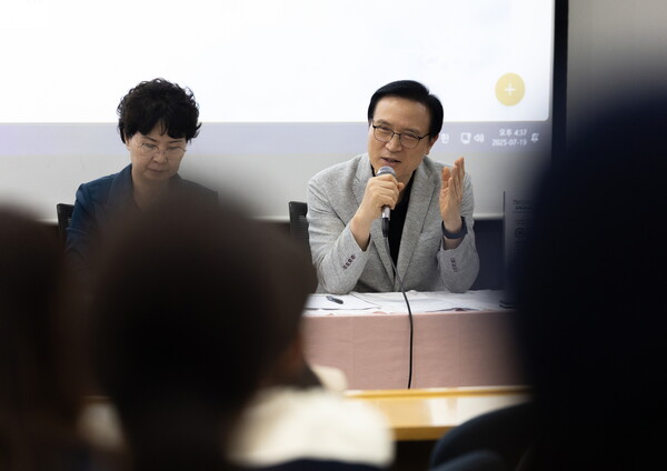 ▲ ‘2025 초등 학습으로의 평가 콘퍼런스’서 발언하는 임태희 경기도교육감.