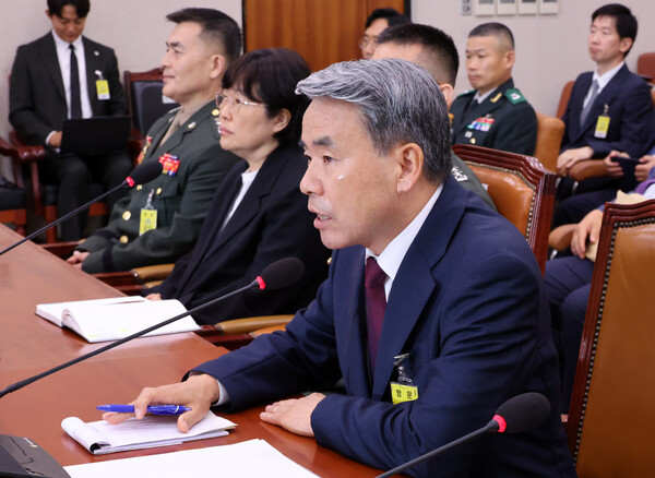 ▲ 이종섭 전 국방부 장관이 2024년 7월 19일 서울 여의도 국회에서 열린 제3차 법제사법위원회 윤석열 대통령 탄핵소추안 즉각 발의 요청에 관한 청원 관련 청문회에서 의원 질의에 답변하고 있다. /뉴시스