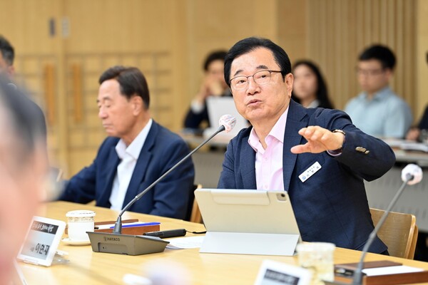 ▲ 주간회의서 발언하고 있는 이현재 하남시장.