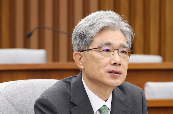 ▲ 질문에 답하는 김상환 헌재소장 후보자. /뉴시스
