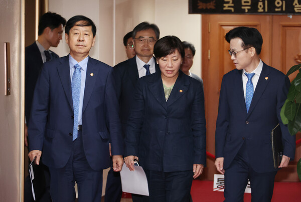 ▲ 대외경제장관회의 참석하는 구윤철 부총리와 관계 장관들. /뉴시스