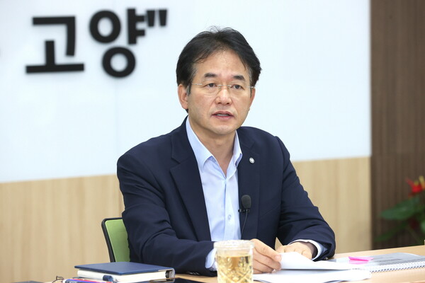 ▲ 이동환 고양특례시장이 7월 간부회의를 주재하고 있다.