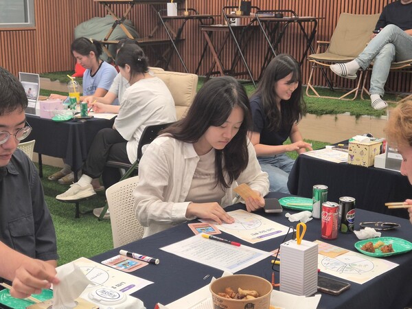 ▲ 청년동에서 '취업준비생 청년'을 주제로 소모임이 진행되고 있다.