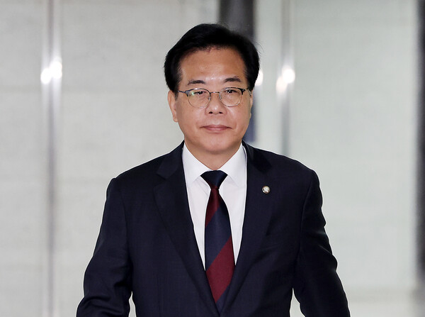 ▲ 방송3법 토론회 참석하는 송언석 비대위원장. /뉴시스