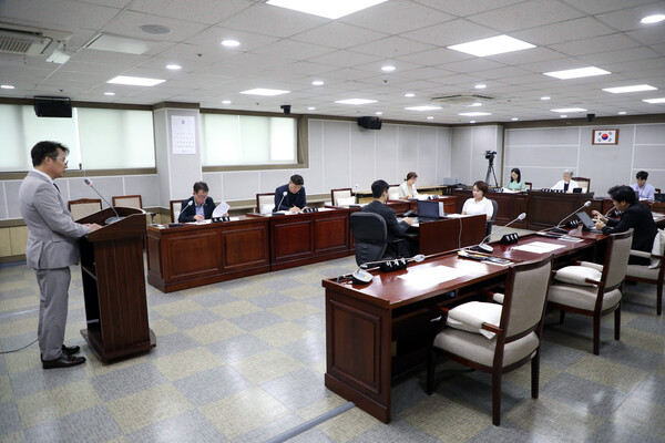 ▲ 수원컨벤션센터 이사장 임용 후보자 인사청문회 개최 모습.