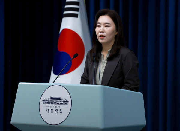 ▲ 브리핑 하는 강유정 대변인. /뉴시스