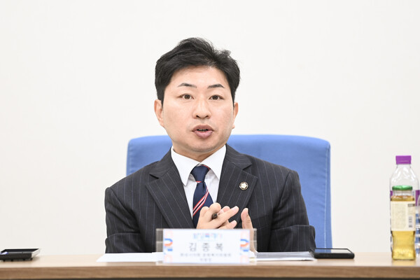 ▲ 김종복 문화복지위원장 발언 모습.