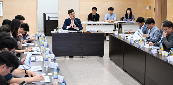▲ 안산시 '스마트도시 조성을 위한 주요기관 간담회' 개최 모습.